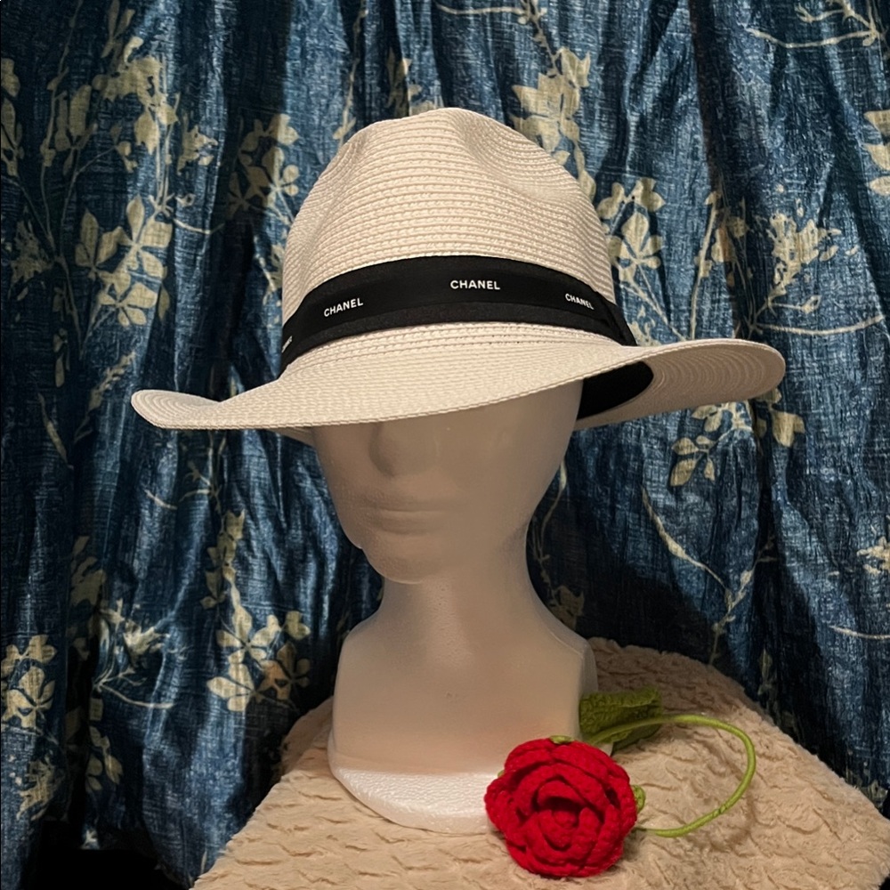 nwt AUTHENTIC CHANEL Ribbon; customized Wide-Brim Hat with Black Band